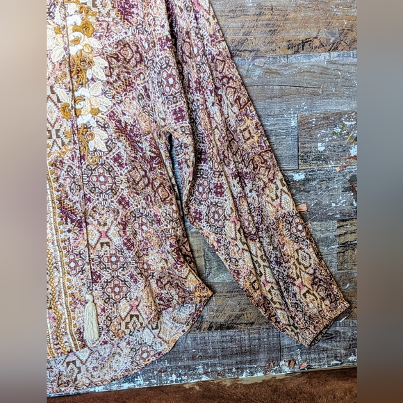 Savannah Jane Floral Embroidered W Ties Hi Lo Tunic - Picture 7 of 16